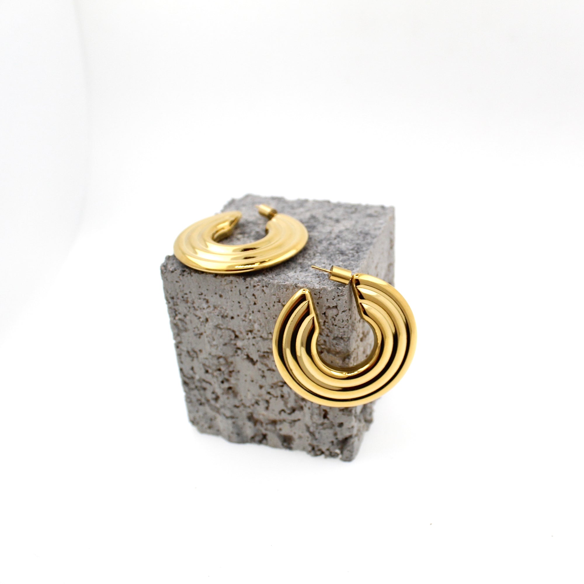 PENDIENTES ESPIRAL ACERO ORO