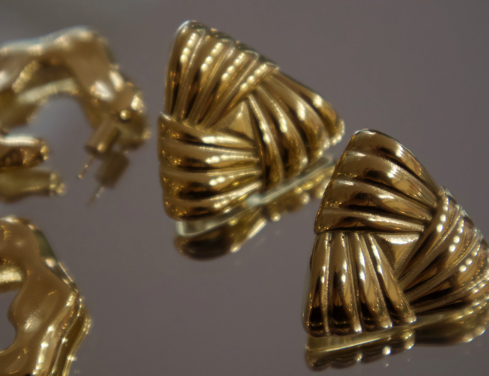 PENDIENTES PYRAMID ACERO