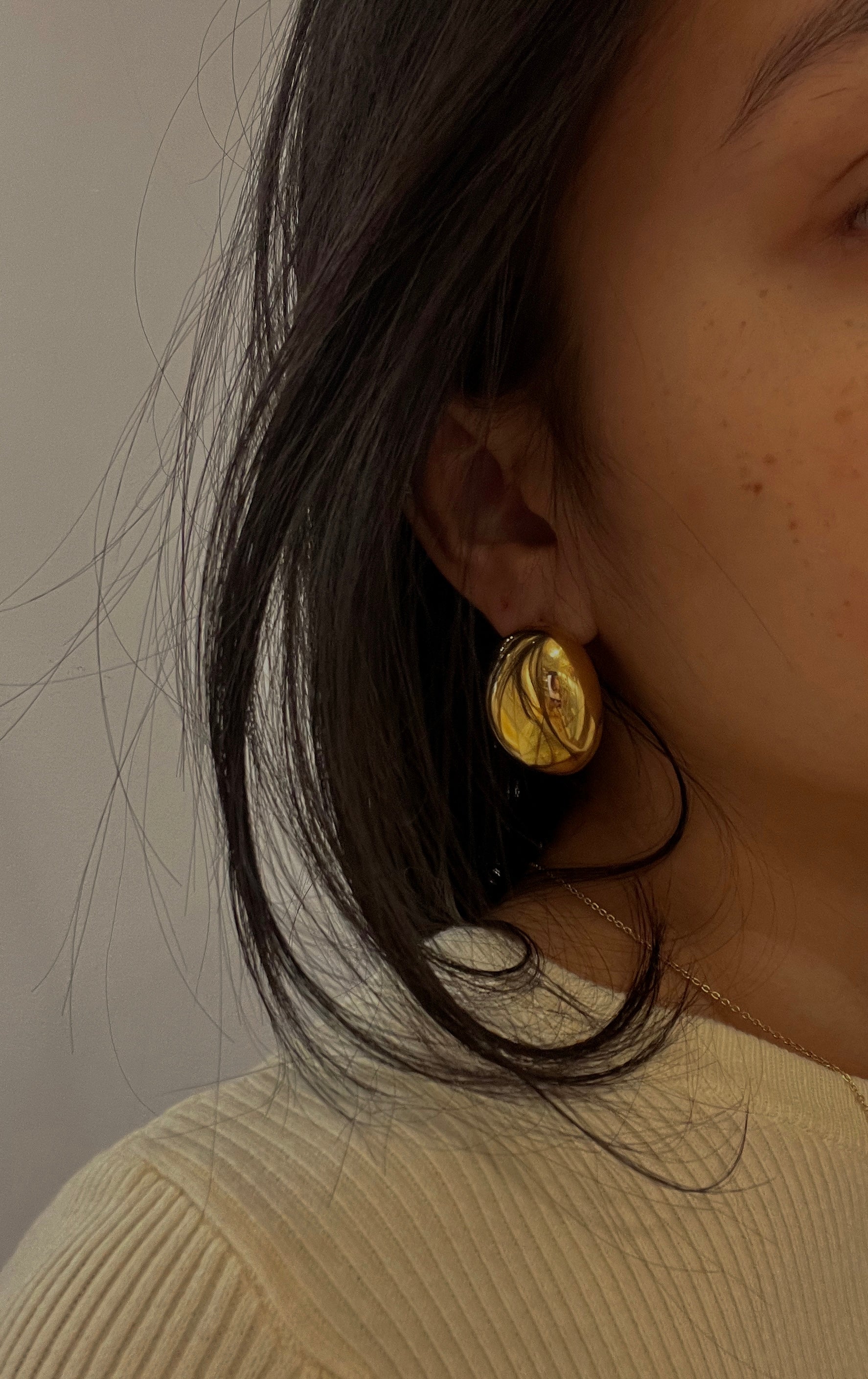 PENDIENTES DOME ACERO ORO