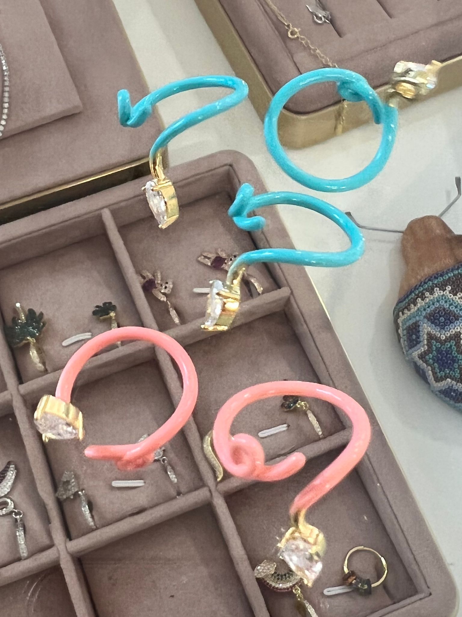 ANILLOS PLÁSTICO DOBLADOS